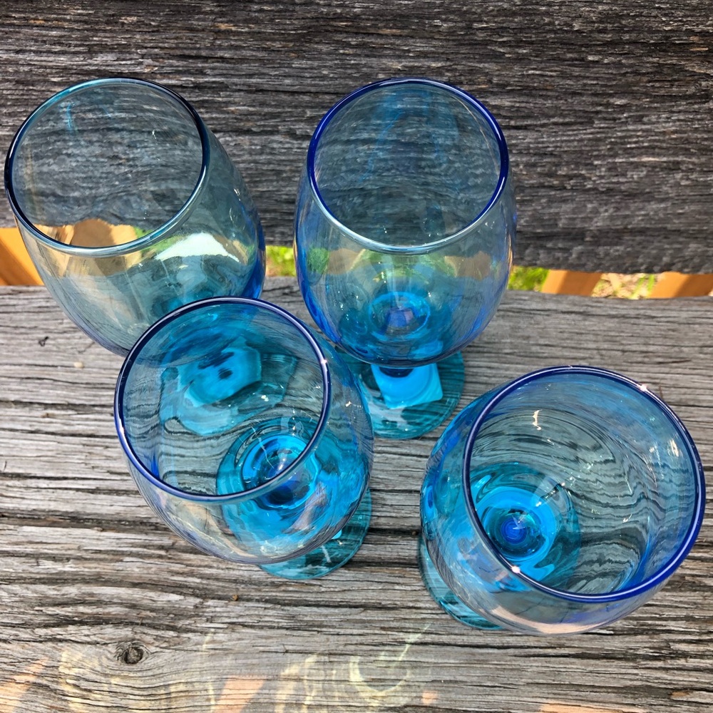 Vibrant Blue Wine Glass Set - Picture 4 of 7